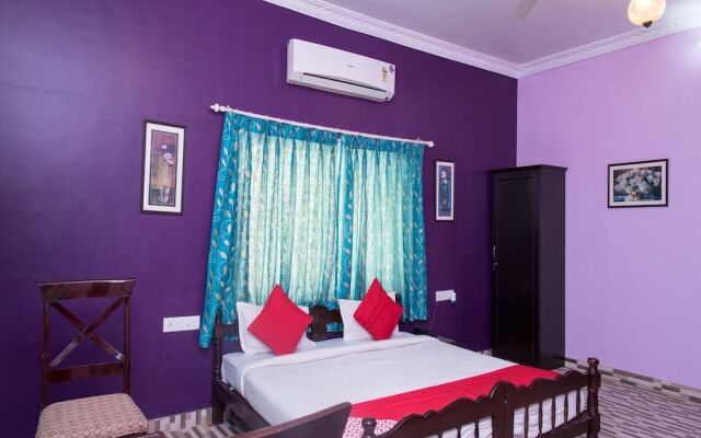 OYO 14119 Hotel Manwar