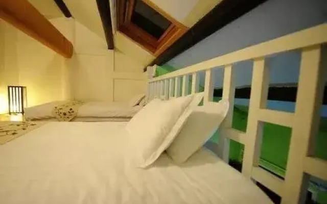 Rongyi Hengdian Hostelling International