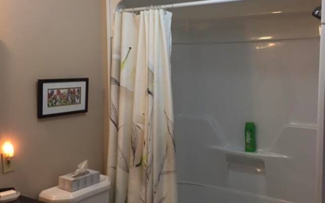 Sir Isaac Brock B&B Luxury Suites