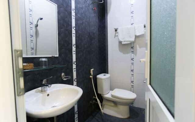OYO 1072 Dragon Hotel