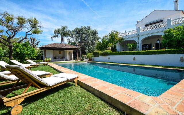 20000 - A Real Oasis In Colonial Style