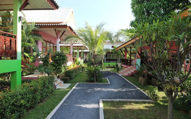 Pinky Bungalows Resort