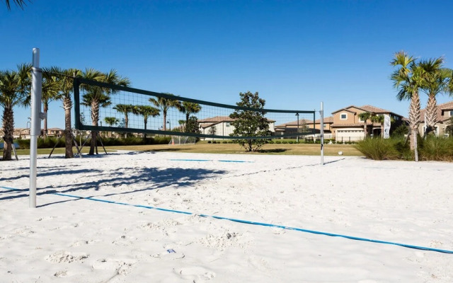 Family-friendly Oasis With Game Room & Pool