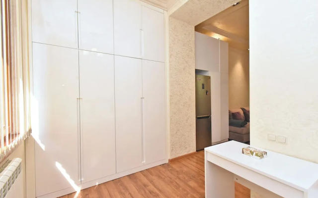 Apartment on Teryan 19