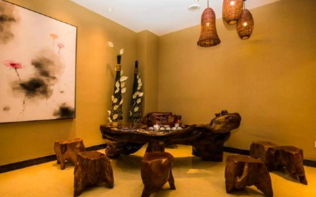 Oriental Hawaii  (Heihe Central Pedestrian Street Shop)