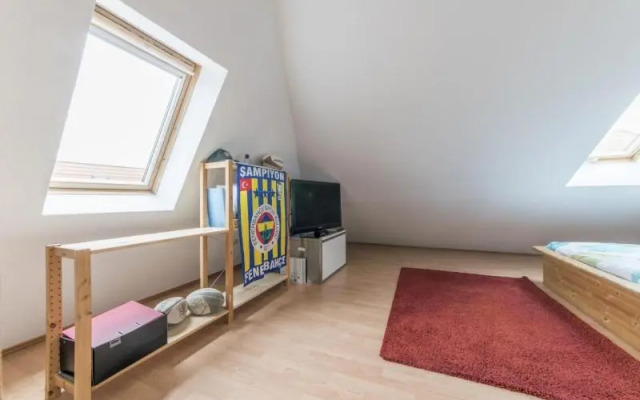 ID 6129 - Private Rooms