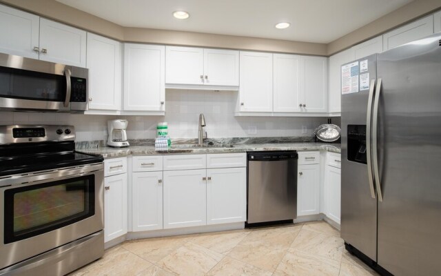 Westwinds 4807 G flr13 2BR BA