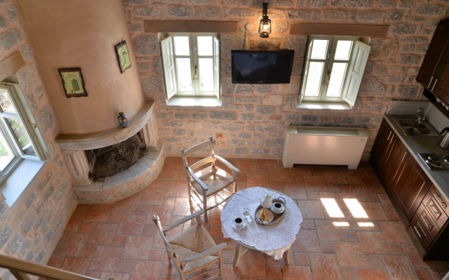 Akrolithi Guesthouse