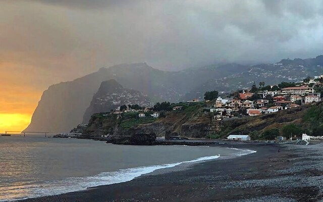 Madeira Ocean Cliffs Apartment