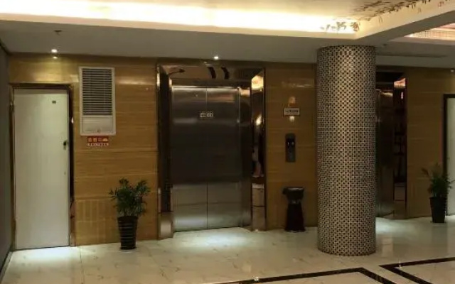 Linhai Phoenix Town Business Hotel