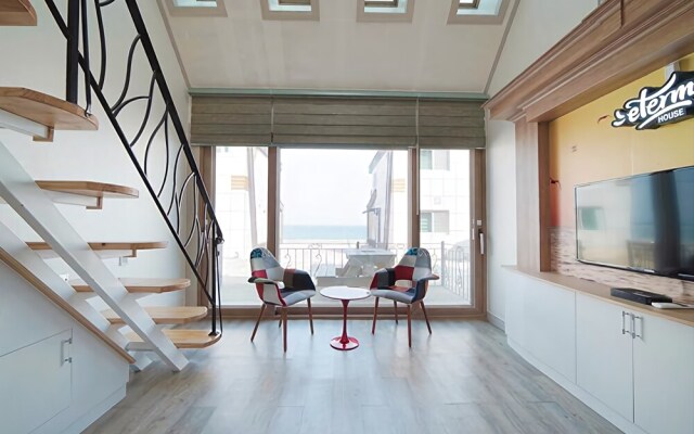 Yeongdeok Etermo Pension