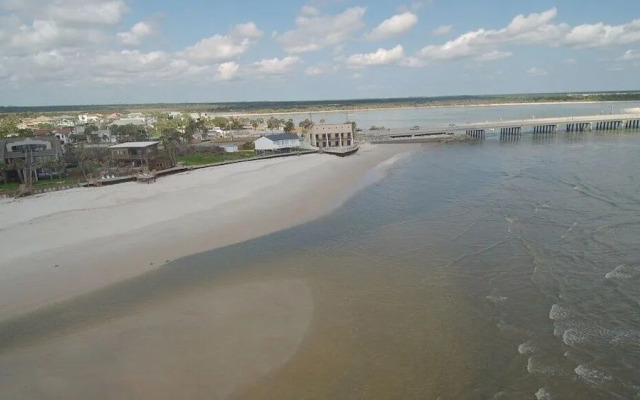 Three Bedroom, 2 Bath With Amazing Views From Balcony - Hidden Treasure