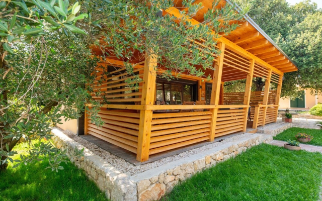 Mobile Home Rock Samphire 2