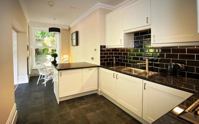 Cheshire Hospitality Ltd T/A Lennox Lea Studios & Apartments