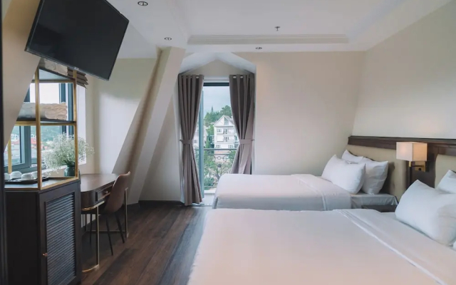 Sunset Hill Hotel