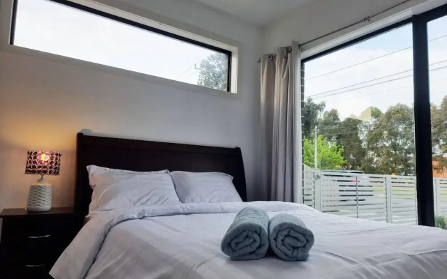 Rosie Townhouse at Gordon - Prime Location