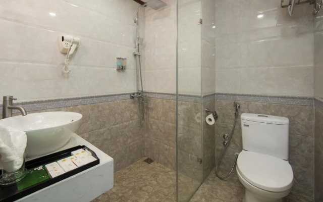 Mayflower Hotel Hanoi