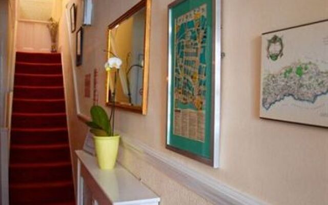 Relax Inn Guest House