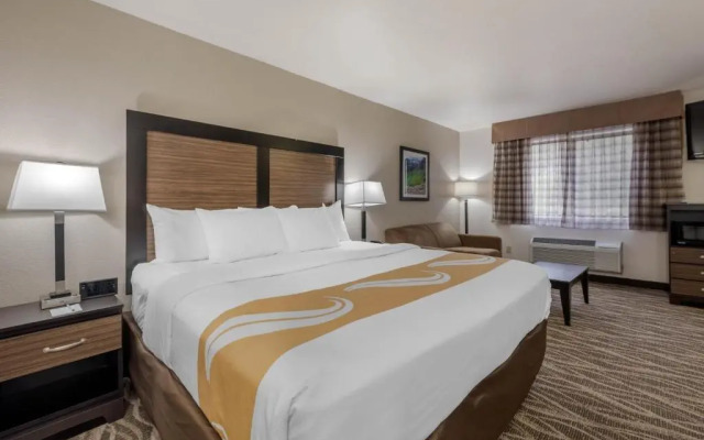 Allington Inn & Suites South Fork