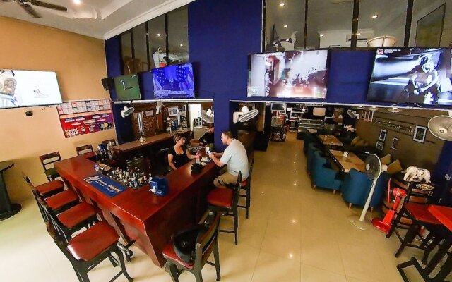 Riverside Phnom Penh Hotel