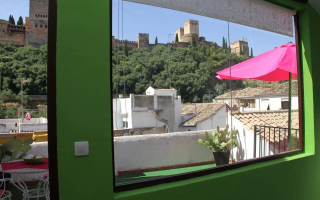 Paseo de los Tristes