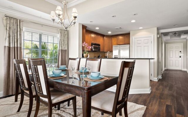 Centre Court Chic - 3 Bed Centre Court Ridge - 3 Br condo by RedAwning