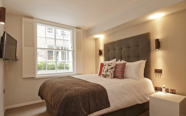 Superior St Christophers Place