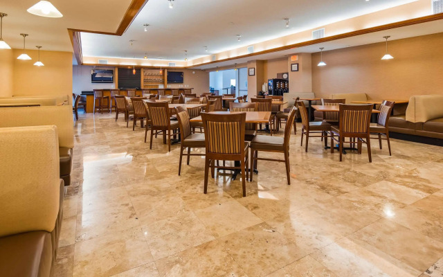 Best Western Plus Henderson Hotel