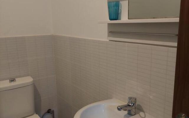 White house 3 bedroom City Center