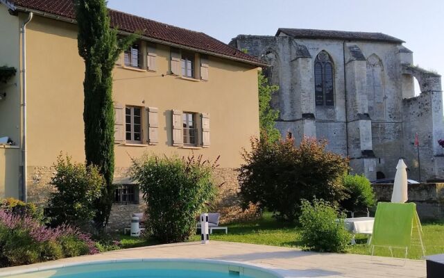 Luxury House in Leobard With Private Pool