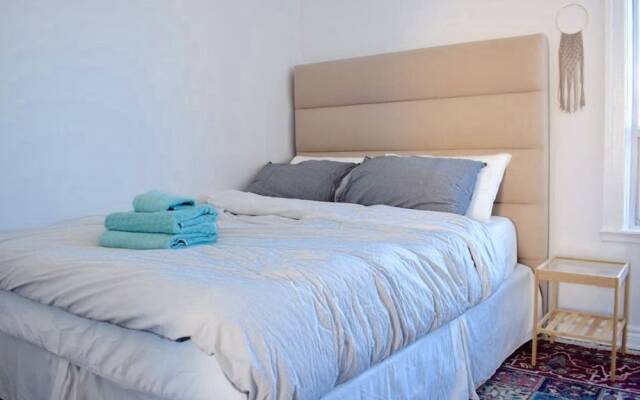 Premium 2 Bed Luxury Bath & Parking