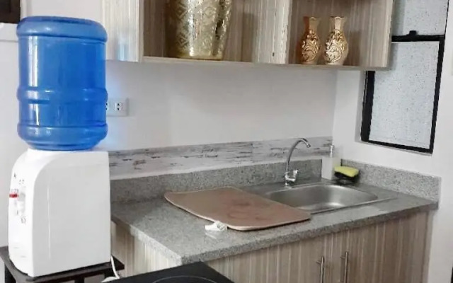 Estien’s cozy condo to stay with kitchen