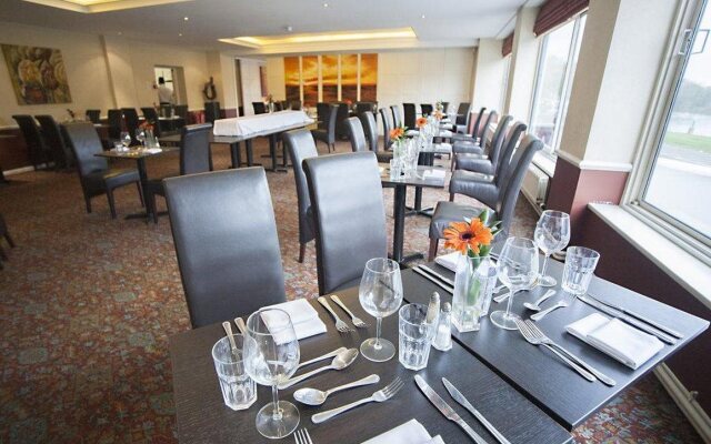 Shillingford Bridge Hotel