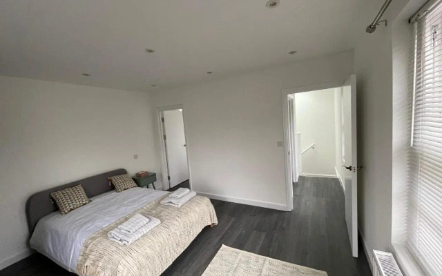 4 Islington Park Street