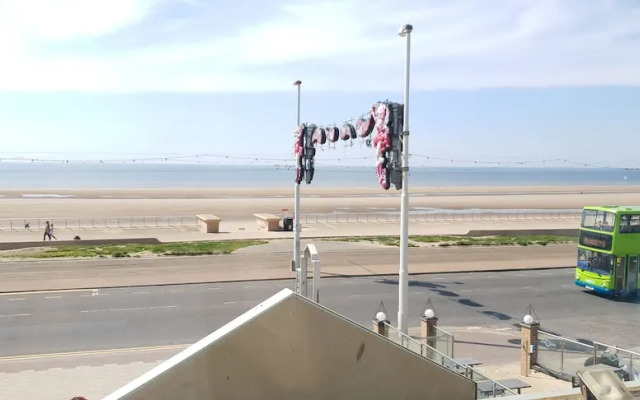 Morgans 60's experience on the promenade