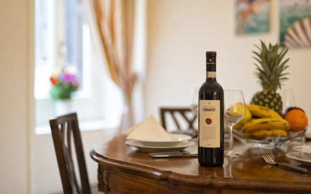 Rome Trevi Fountain Apartment