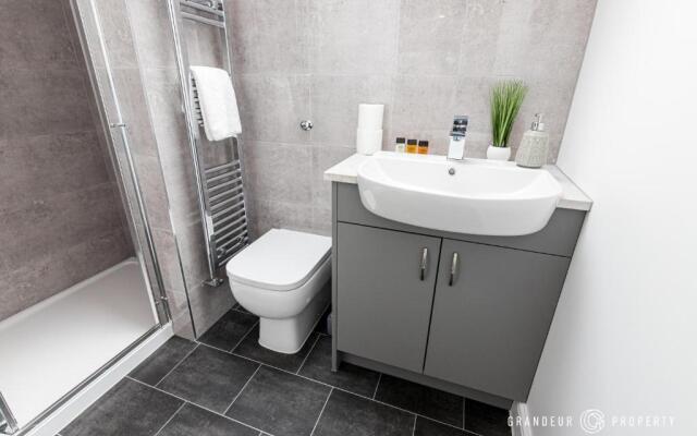 Stunning and Modern 3Bed, Town Centre Poole, Parking
