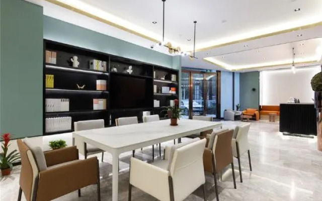 CJIA Apartment (Changjiangnan Road Subway Station)