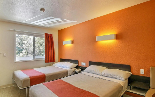 Motel 6 Carpinteria, CA - Santa Barbara - South