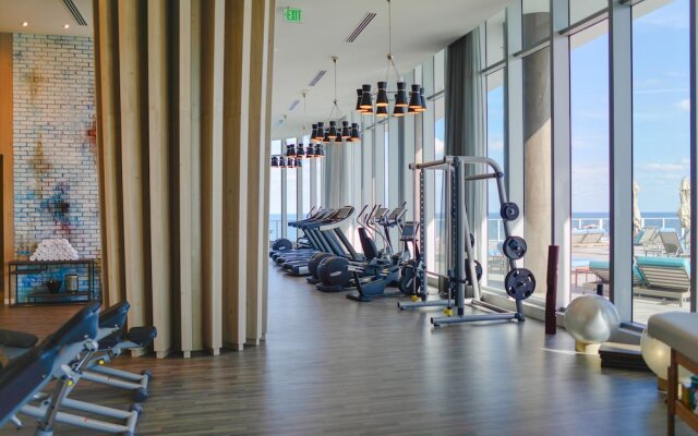 Fantastic 2BR Condo at Hollywood