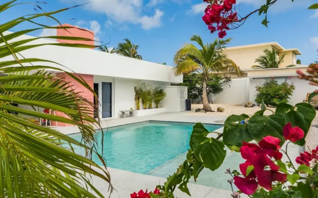 Boca Catalina 2bd 2bt Apt 1