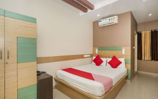 Oyo 436 Emirates Suites