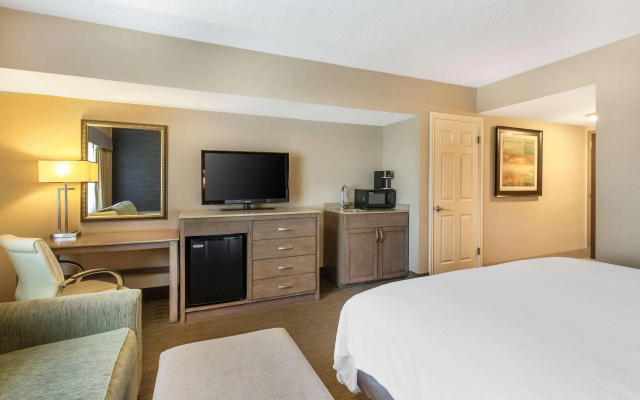 Best Western Plus CottonTree Inn