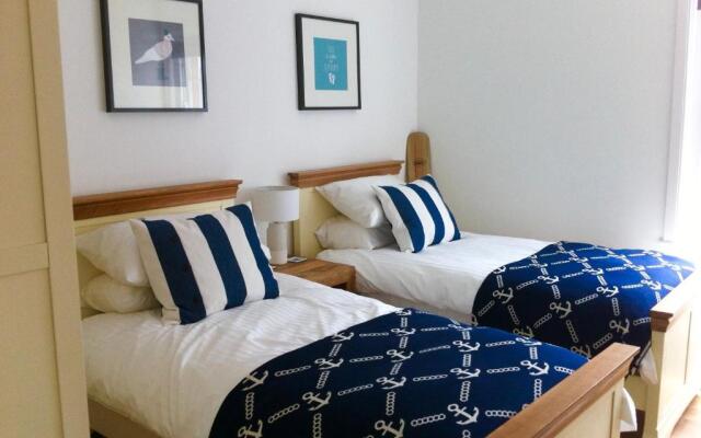 Harbour Retreat Padstow - Entire Apartment
