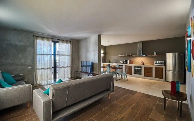 OCEANO 3 - New spacious condo & barbecue & bath tub & pool
