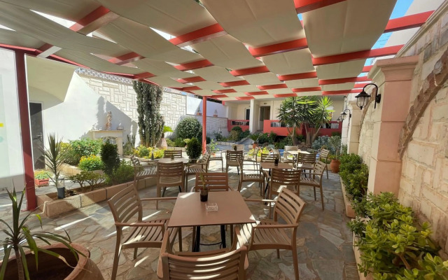 Hotel Flisvos