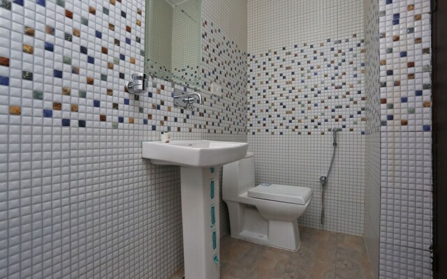 OYO 30916 Agk Residency
