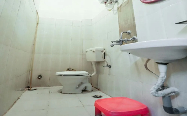 Hotel Whispering River by OYO Rooms