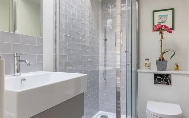 Elm Park Gardens XVI by Onefinestay