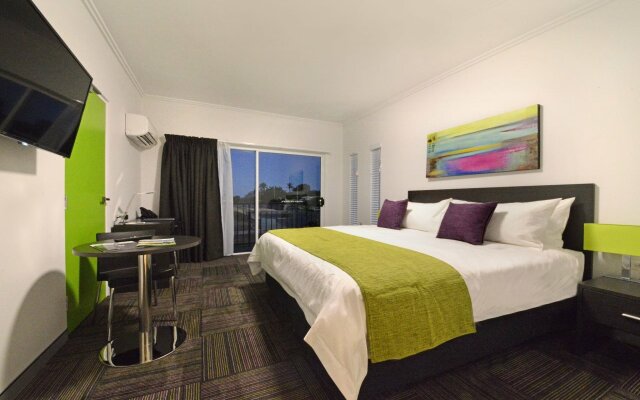 Mackay Oceanside Central Hotel